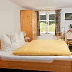 Berggasthof Einoedsbach Mini-hôtel *