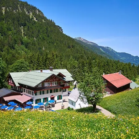Berggasthof Einoedsbach Kro *
