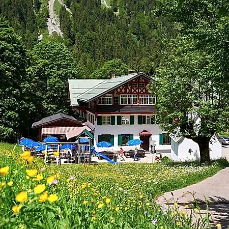 Berggasthof Einoedsbach *