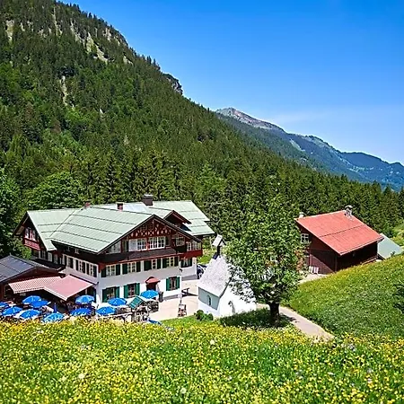 Berggasthof Einoedsbach *