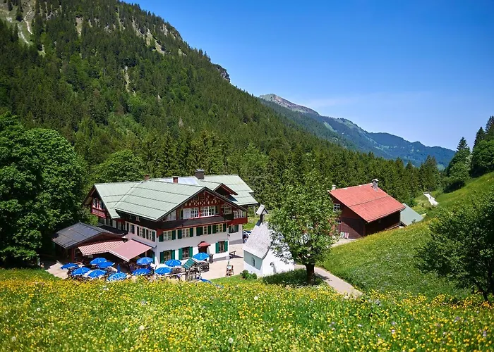 Berggasthof Einoedsbach Kro *